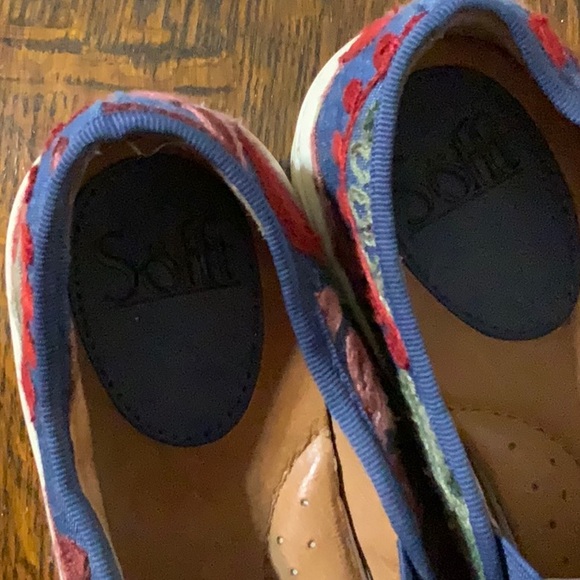 Sofft denim embroidered shoe, size 7.5 - Picture 6 of 9